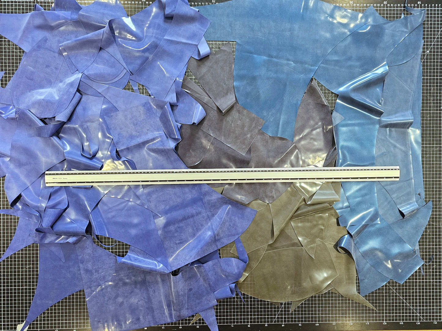 Latex scrap box 1kg