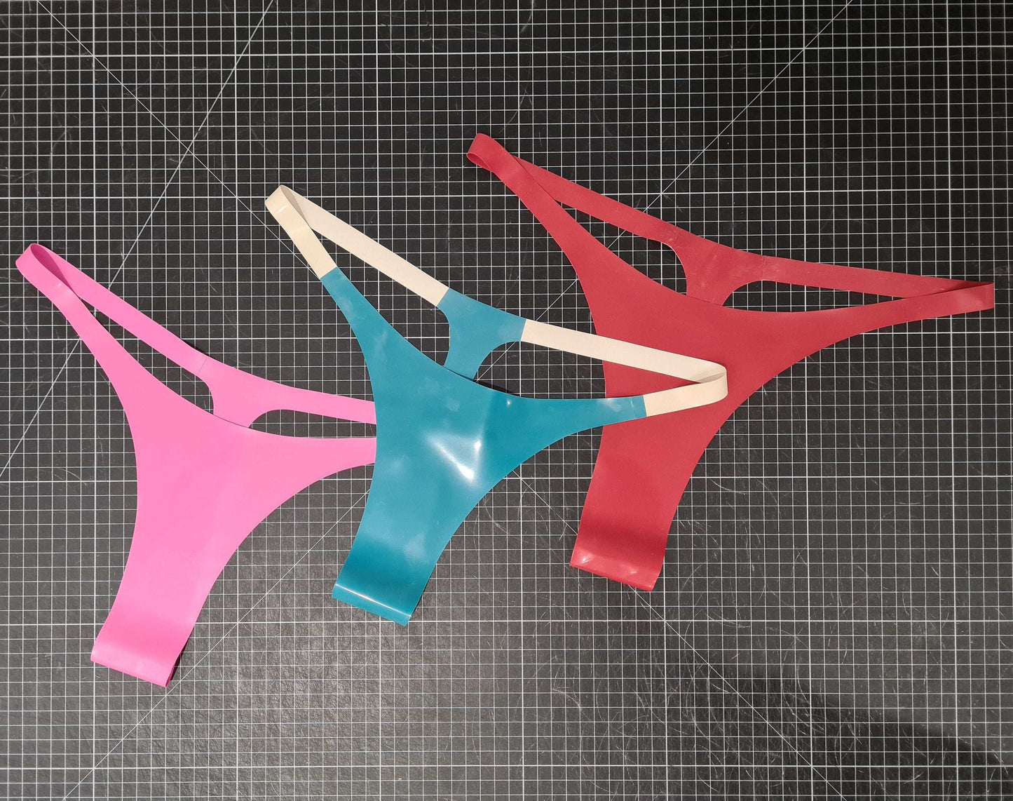 Latex thong