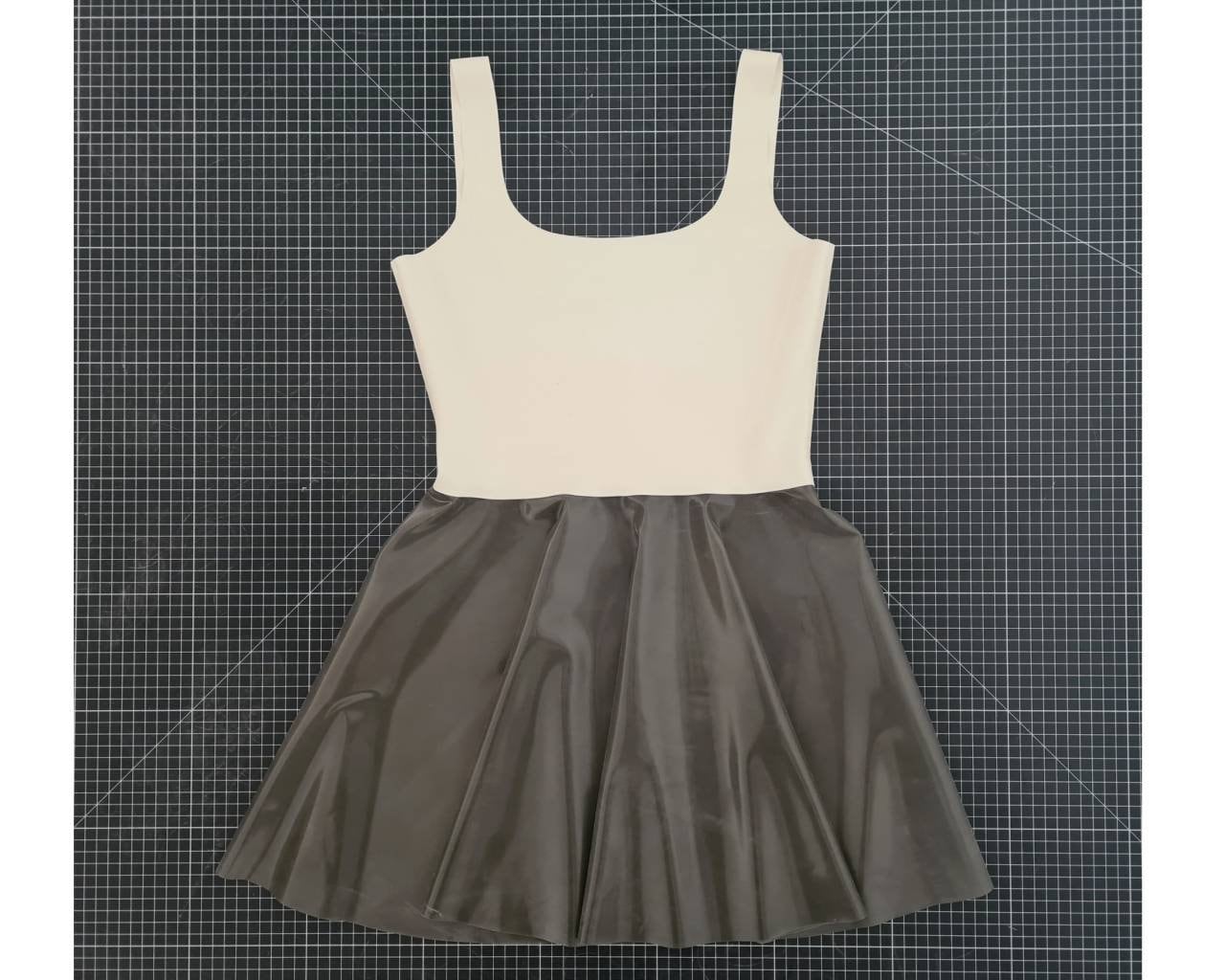 Latex skater dress - Lottielatex