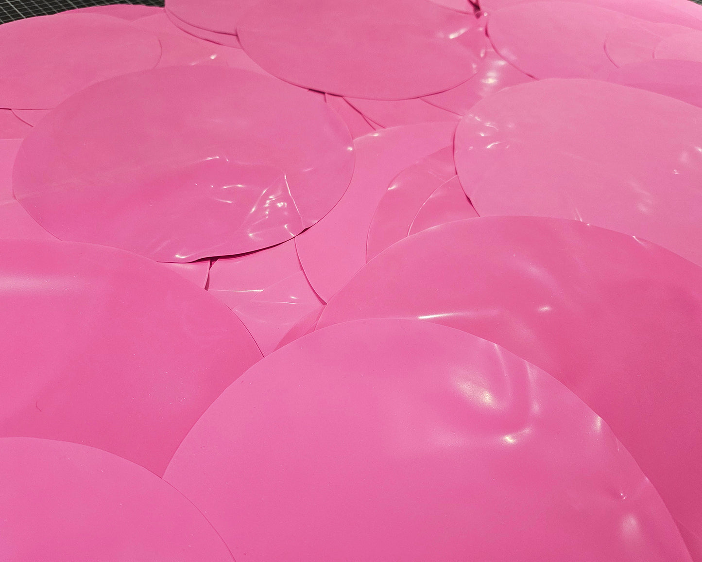 Latex scrap box 1kg  (EU shipping only)