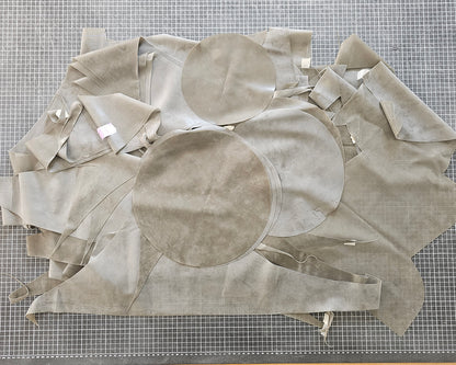 Latex scrap box 1kg (EU shipping only)