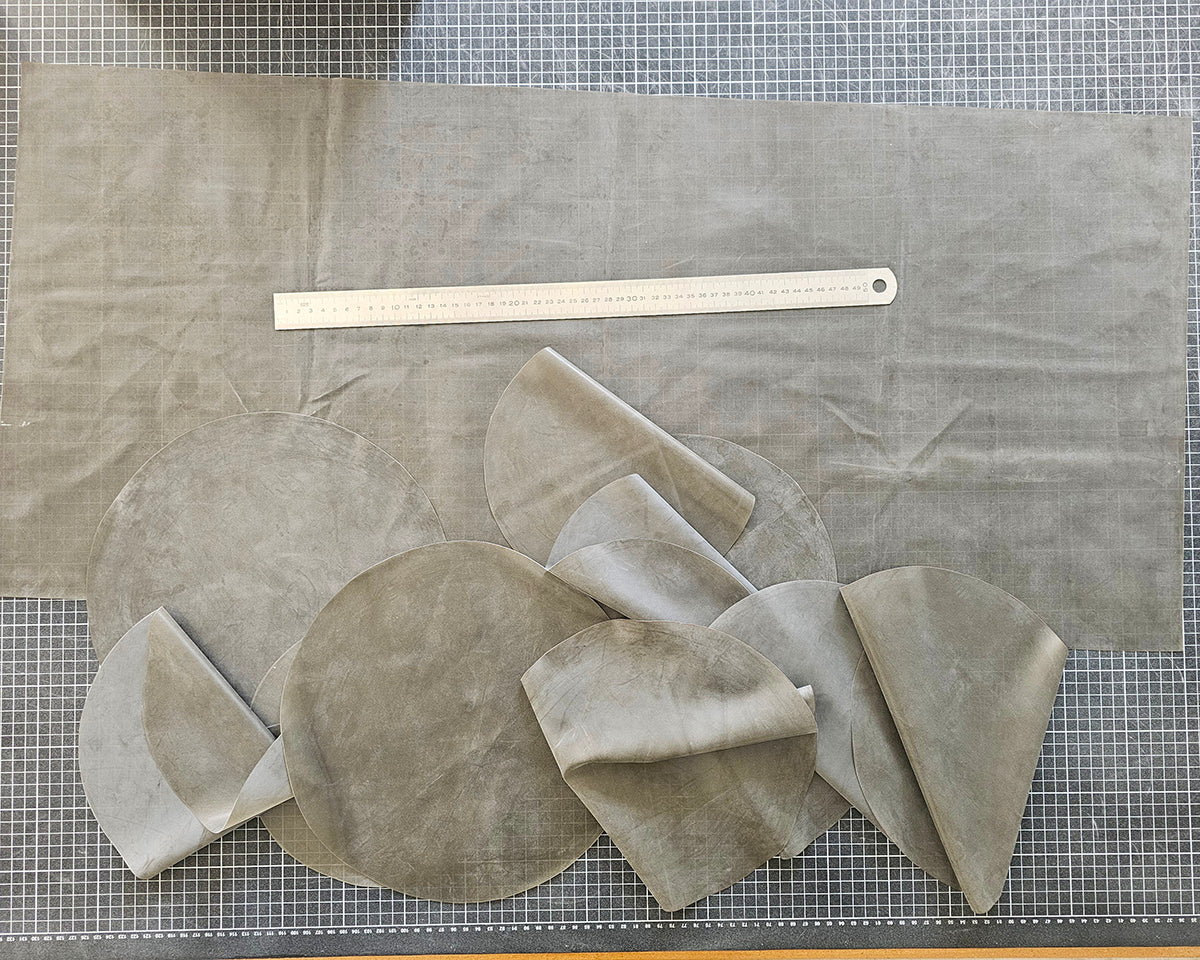 Latex scrap box 2kg  (EU shipping only)